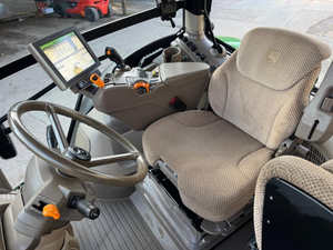 รถแทรกเตอร์ JD 6R 185 ชั่วโมงการใช้งานต่ำ ยี่ห้อ John Deere 6R 185 มือสองขาย - Product Image 4