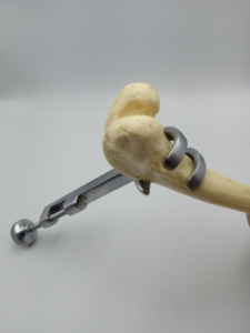 Abrazadera de sujeción de hueso Lowman Hoglund, instrumentos ortopédicos de calidad prémium de acero inoxidable alemán, hechos en Pakistán - Product Image 6