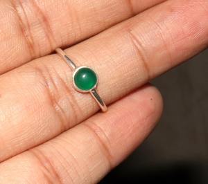 Anillo de Boda Clásico Hecho a Mano con Ónix Verde y Plata 925, Chapado en Oro, Regalo para Ella, Certificado por Terceros - Product Image 1