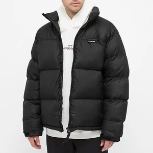 Chaqueta de Invierno Personalizada OEM para Hombre, de Lana, con Cuello Alto, Cierre de Cremallera, Acolchada, Reversible, Impermeable, Ecológica, Informal, con Bolsillo Frontal - Product Image 1