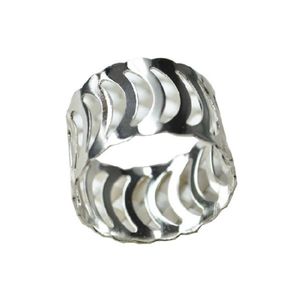 Porte-serviettes en métal au design unique, grande taille, parfait pour une table élégante, accessoire de salle à manger stylé - Product Image 1