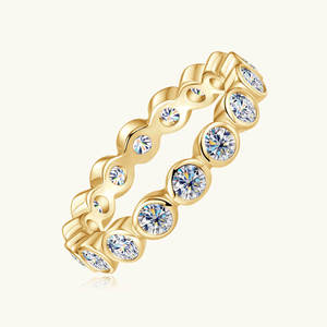 Anillo de Eternidad con Moissanita Redonda de 3MM y 0.10ct, Engaste de Bisel, Anillo de Compromiso Apilable con Forma de Burbujas, Regalo para Mujer - Product Image 4