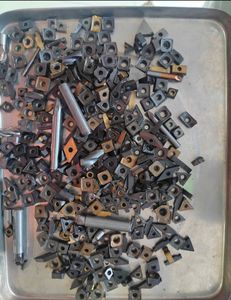 Insertos de Carburo de Tungsteno Mixtos en Varios Tamaños y Colores para Uso Industrial - Product Image 4