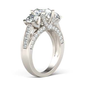 Anillo Jeulia con Tres Diamantes de Corte Redondo y Pavé Lateral en Plata de Ley - Product Image 2