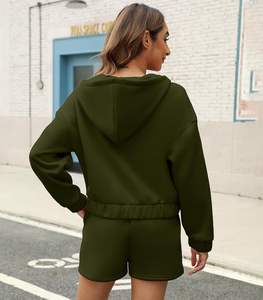 Conjunto de pantalones cortos de moda para un estilo de vida activo - Product Image 3