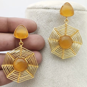 Boucles d'oreilles pendantes en laiton faites à la main pour femmes Chandbali, ensemble avec placage imitation rhodium - Product Image 1