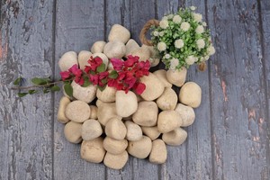 Galets de marbre doré lisse de haute qualité excellent prix décoration de paysage de jardin extérieur Villa en pierre naturelle divine - Product Image 3