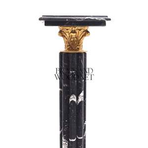 Socle en marbre noir Nero Marquina de luxe avec capitale en laiton corinthien - Product Image 2