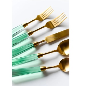 Ensemble de couverts en métal de style royal avec poignée en acrylique vert argent poli pour les ensembles de couverts de vaisselle pour la maison et les hôtels - Product Image 6