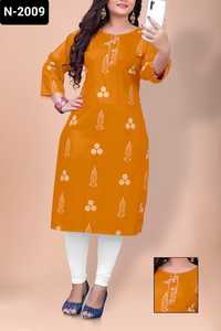 Kurtis de rayón de diseñador indio con estampado dorado con Kurtis listos para pestañas con tallas grandes disponibles para uso informal y diario Kurti - Product Image 4