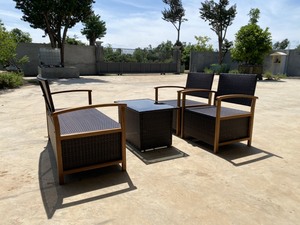 Juego de Muebles de Jardín de 4 Piezas de Ratán de Acacia de Primera Calidad, Moderno y de Alta Calidad, con Mesa Ajustable y Cojines Grises Impermeables - Product Image 6