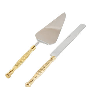 ชุดมีดตัดเค้กสแตนเลสสีทองพร้อมด้ามนูนและมีดเค้ก - Product Image 5