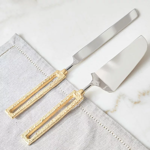 Ensemble de service à gâteaux en laiton d'inspiration vintage pour ajouter une touche d'élégance à tout événement comprenant un couteau à gâteau et des ustensiles de cuisson pour serveur - Product Image 1