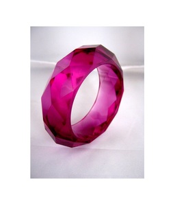 Servilleteros de resina transparente con copos dorados que ofrecen un aspecto atemporal y elegante para arreglos de banquetes de lujo - Product Image 3