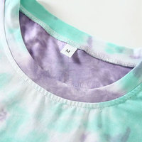 T-shirts tie-dye pour hommes, style tendance, tissu doux et coupe moderne, pour un look streetwear et décontracté.