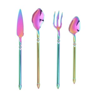 Couverts en acier inoxydable plaqués couleur argent avec poignée élégante couverts lavables au lave-vaisselle pour hôtel café ensemble de 4 pièces - Product Image 4