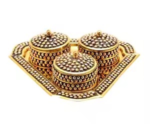 Alliant élégance, force et charme éternel avec notre magnifique bol de dattes métallique avec plateau cadeaux de pendaison de crémaillère - Product Image 6