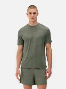 COMPRAR AL POR MAYOR Conjunto deportivo texturizado personalizable para hombre Conjunto de camiseta y pantalones cortos transpirables para hombre - Product Image 2