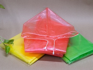 Chubasquero temporal desechable impermeable colorido PE embalaje personalizado MOQ bajo al por mayor de marca vietnamita - Product Image 6
