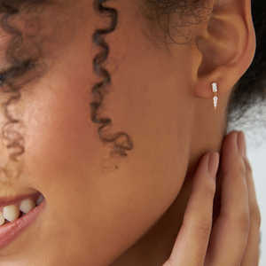 Pendientes de gota de oro sólido de 18 quilates con corte brillante, Diamante cultivado en laboratorio, Baguette de dos piedras, Material principal, joyería fina de diamantes de oro - Product Image 5