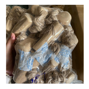 Jouets à mâcher pour chiens en bois de café naturel Produits pour animaux de compagnie écologiques du Vietnam pour chats emballés dans un sac de haute qualité - Product Image 4