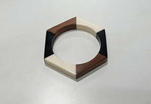 องค์ประกอบกำไลทำด้วยมือทำจากเรซินประดับแบบชนเผ่าที่หรูหราสำหรับผู้หญิงที่มีดีไซน์โดดเด่นมีขนนก - Product Image 4