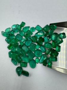 Pierres précieuses en vrac d'émeraude zambienne naturelle de haute qualité de 1 à 3 carats - Product Image 4