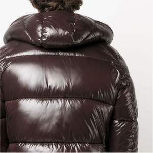 Chaqueta acolchada y acolchada de talla grande invierno negro venta al por mayor cuello forrado grueso bolsillos personalizados dentro de las chaquetas acolchadas - Product Image 5