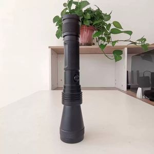 Lampe torche industrielle LED quatre bandes IP68, corps en alliage d'aluminium, batterie rechargeable, 5 watts, lumière uniforme, détection de traces - Product Image 5