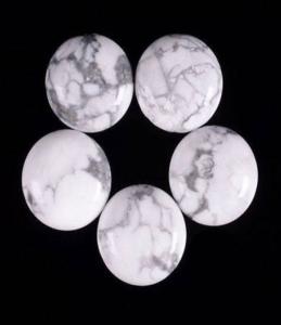 Pierre précieuse Howlite blanche naturelle de haute qualité, lisse, calibrée, en forme de pièce plate, pour la fabrication de bijoux, grossiste Coszcalt Exports Third - Product Image 4