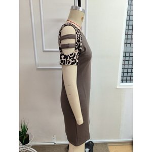 Robe courte en modal à manches courtes et col rond pour femme avec détail bretelles, 35730 - Café au lait - Product Image 5