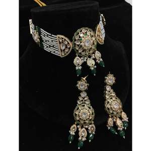 Ensemble de bijoux Kundan Moissanite contemporains de qualité supérieure avec collier en couches pour les événements de mode disponibles en vrac - Product Image 4