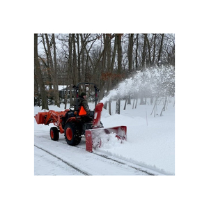 รถแทรกเตอร์ Kubota พร้อมเครื่องเป่าหิมะสำหรับผู้รับเหมากำจัดหิมะ - Product Image 5