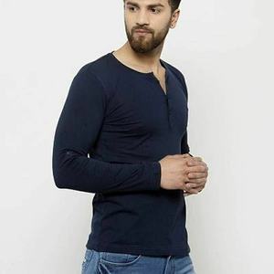 Chemise Henley à manches longues pour femmes, tenue décontractée de tous les jours confortable et douce avec tissu en toile à motif solide et design boutonné classique - Product Image 4