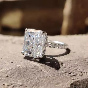 Igi หิน CVD ติดแหวนแบบคลาสสิกเป็นของขวัญสำหรับผู้หญิงที่ปลูกในแล็บที่เปล่งประกาย VS1เพชรสีสันสดใส - Product Image 2