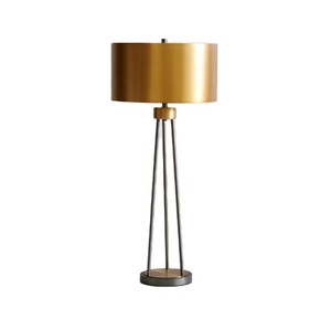 Lámpara de metal para decoración de mesa auxiliar de dormitorio, iluminación de escritorio de oficina y habitación de boda, lámpara de bombilla LED con pantalla de lámpara - Product Image 2