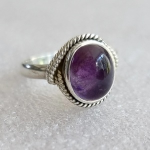 Bague pour femme en argent 925 faite à la main avec améthyste ovale et pierres précieuses bijoux fins pour mariage ou usage quotidien pour elle - Product Image 1