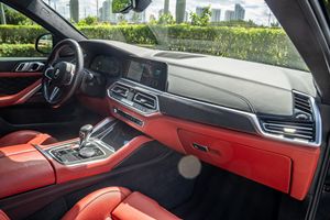 IMPRESIONANTE B-M-W X-6 M 2021 DE 600 HP CON DOBLE TURBO, MOTOR V8 Y TRANSMISIÓN AUTOMÁTICA - Product Image 2