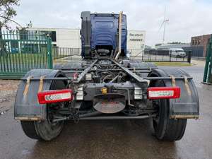 Nuevo/Usado VOLVO FH 500 8x4 TRIDEM - CHASIS EDICIÓN OCEAN RACE Camión Volquete con Motor Diésel de 6 Cilindros de Uso Pesado - Product Image 2