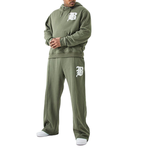 Dernier design de survêtement de sport pour homme, à capuche, décontracté, uni, à séchage rapide, respirant, pour l'hiver, fabriqué au Pakistan - Product Image 1