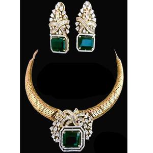 Ensemble de collier Emerald Majesty Golden Grace Collier de luxe Collier et boucles d'oreilles Ensemble de bijoux avec Royal pour cadeau de fête de mariage - Product Image 1