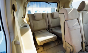 Toyota PRADO 2.8L TX.L AUTOMÁTICO SUV 2023 Usado en Excelentes Condiciones, Bajo Kilometraje, Sin Problemas Mecánicos, Listo para Conducir - Product Image 6