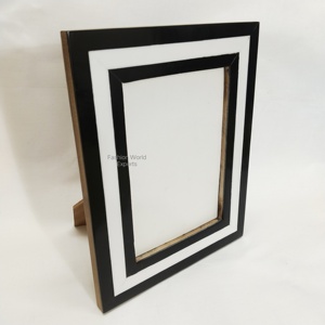 Cadre décoratif noir et blanc pour les maisons modernes | Cadre photo rayé incrusté de résine | Idée cadeau esthétique minimaliste - Product Image 5