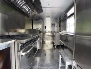 Remorque utilitaire de cargaison de camion de nourriture incluse en aluminium Offre Spéciale avec des caractéristiques de voiture - Product Image 5