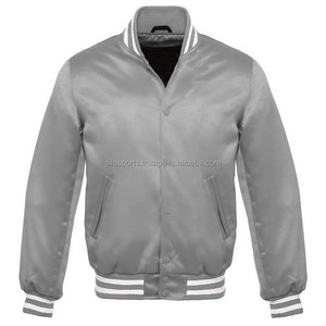 แจ็คเก็ตเบสบอล Letterman สีเทาซาติน OEM รุ่นที่ดีที่สุดปี 2026 สำหรับผู้ชาย แต่งขอบสีขาว ราคาขายส่ง แฟชั่นแจ็คเก็ตฤดูหนาวสไตล์ไฮสตรีท - Product Image 1