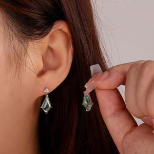 Pendientes colgantes Jeulia de ágata musgosa con corte cometa en plata de ley - Product Image 4