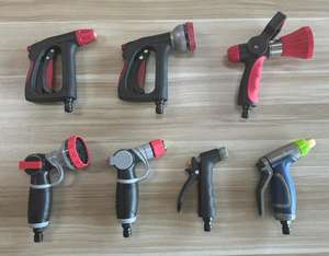 Buses <span class=keywords><strong>de</strong></span> pulvérisation <span class=keywords><strong>de</strong></span> <span class=keywords><strong>tuyau</strong></span> <span class=keywords><strong>d</strong></span>'eau <span class=keywords><strong>de</strong></span> jardin industriel sortie polyvalente avec filetage en plastique durable et en métal - Product Image 4