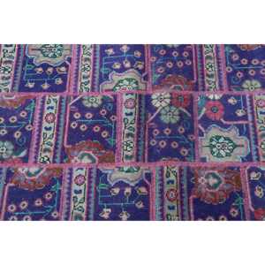 Alfombra Turca Vintage de 2.7x5.8 pies, Alfombra de Lana con Diseño a Cuadros en Rosa y Morado - Product Image 5