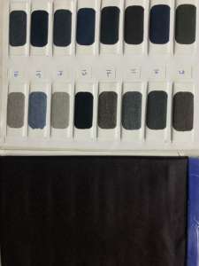 Tissu de costume de club en laine de polyester tissé le plus vendu Style flammé lourd teint uni pour les vêtements pour garçons-d'Inde - Product Image 3