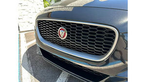 Coche usado de segunda mano con certificación LHD/RHD Ja guar XE S RWD 2020 - Product Image 3